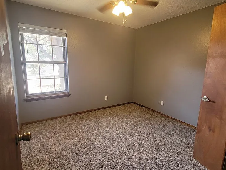 3209 Duckworth Ave — Photo 13