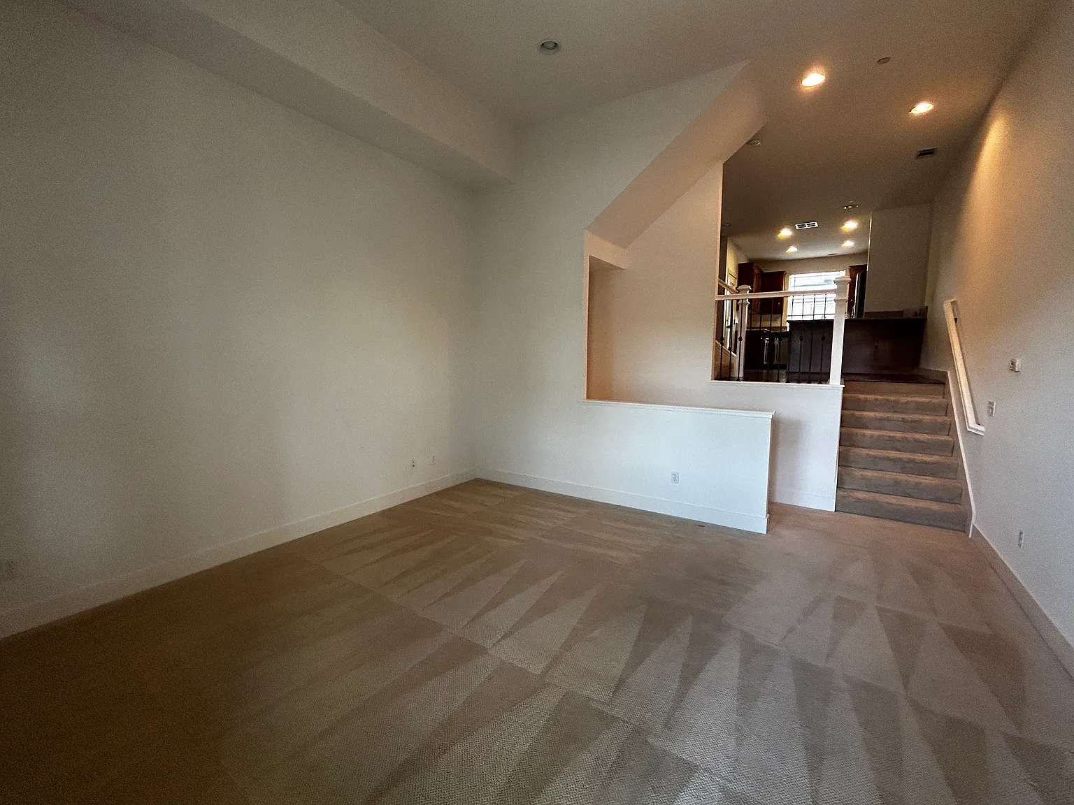 2 bed, 2.5 bath, 1481 sqft, $3,400 — Photo 3