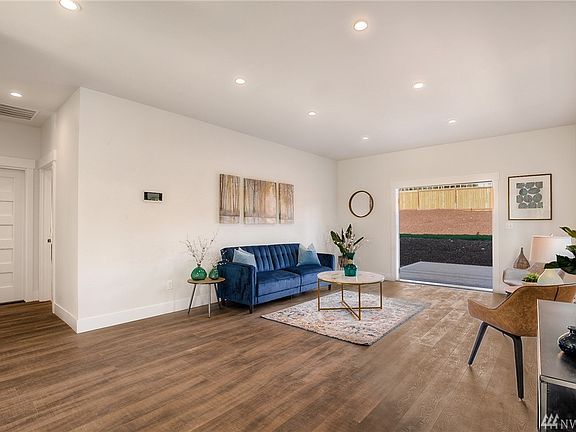 Beautiful Flooring ~ Decorative Light Fixtures