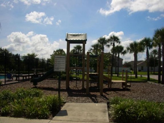 4th image of 3117 Turnberry Blvd