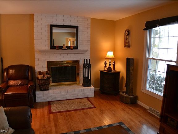 5th image of 22258 Jonathan Dr