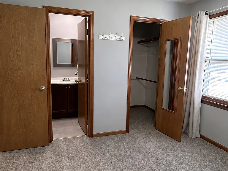 227 E Colleen Dr — Photo 6