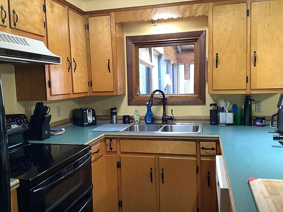 5th image of 225 Washburn Road