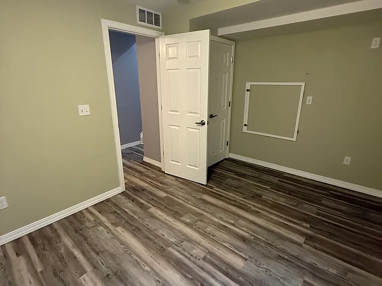 5624 S Yakima St — Photo 5