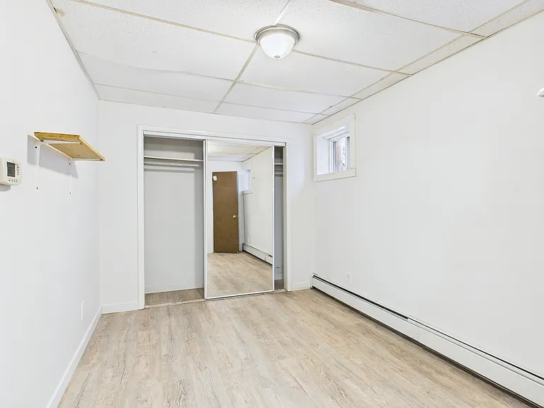 2763 Mack Blvd #4 — Photo 7