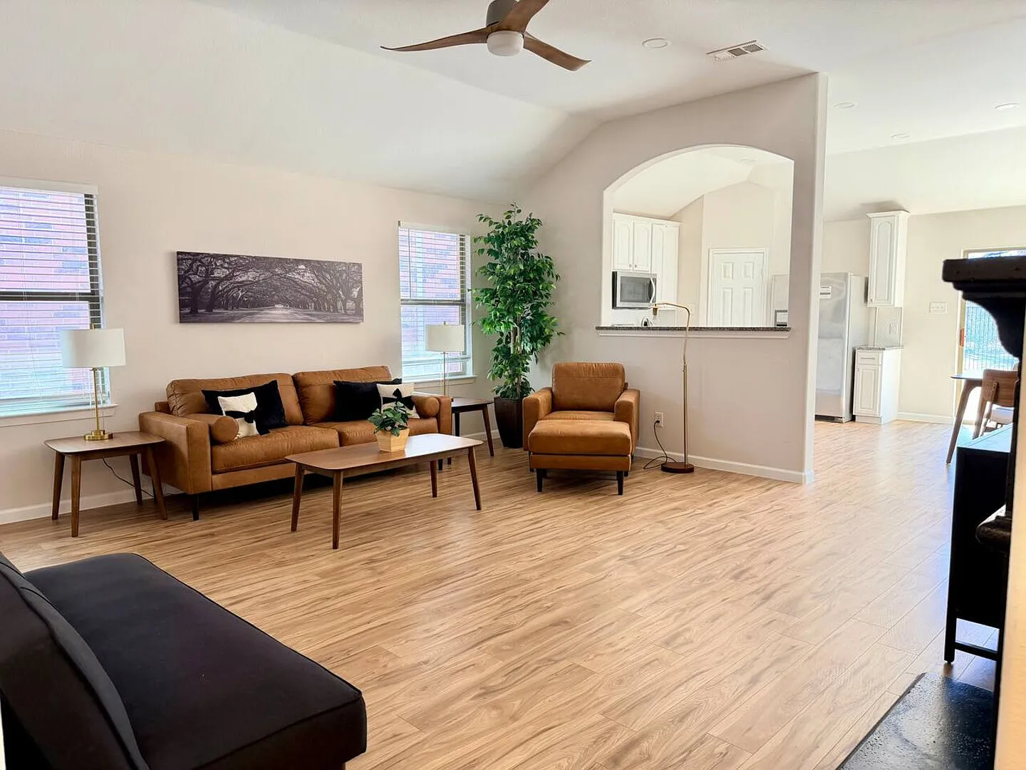 Modern 3BR Home | Quiet Location | Close to PGA — Photo 2