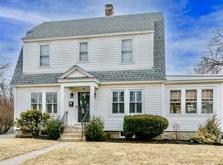 93 Bay State Rd, Worcester, MA 01606