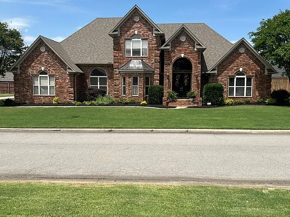 5200 Burnt Pine Dr, Conway, AR 72034