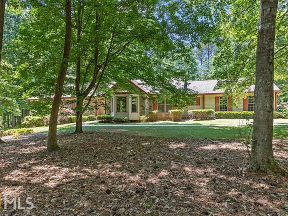 2nd image of 220 Ponderosa Dr