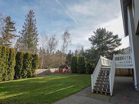 4th image of 1633 24th Street Pl SE