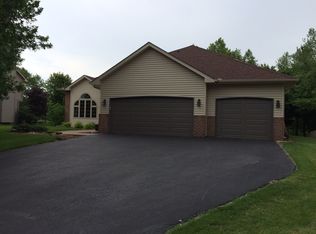556 Hawthorn Rd, Lino Lakes, MN 55014