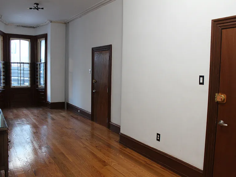 4222 Chestnut St #1F — Photo 2