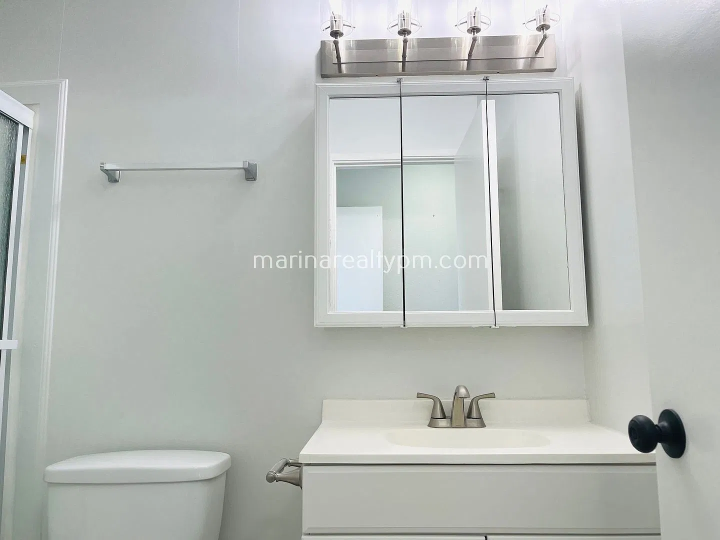 45 Wilson Ave Apts — Photo 3