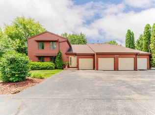 2250 Meadowbrook Ct APT C, Oshkosh, WI 54904