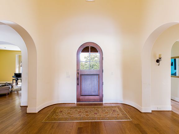 6637 Northaven-1.jpg