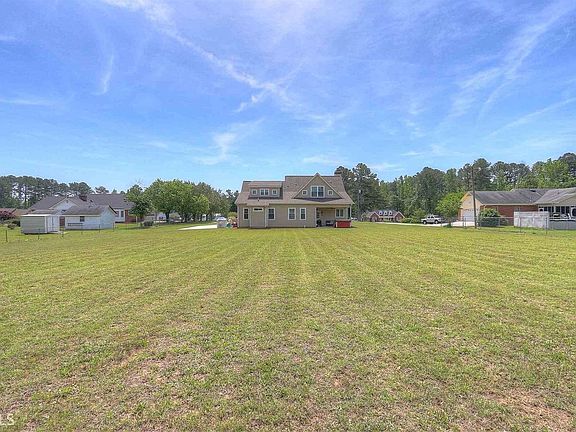 3rd image of 3839 Nikki Ln
