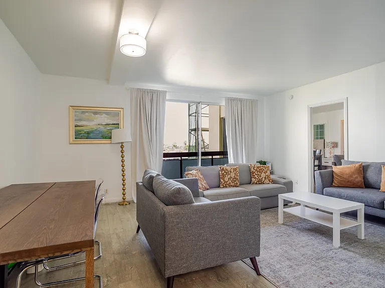 321 S San Vicente Blvd #505 — Photo 8