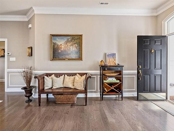 4th image of 1128 Marney Ct