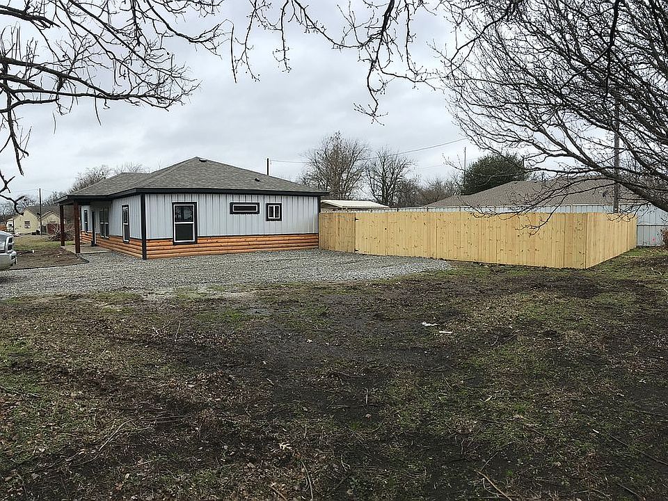 1st image of 505 N White Oak St