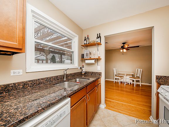 4th image of 2027 Cardinal Dr