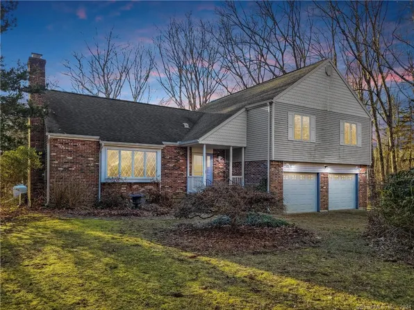 26 Devonshire Drive, Ledyard, CT 06335