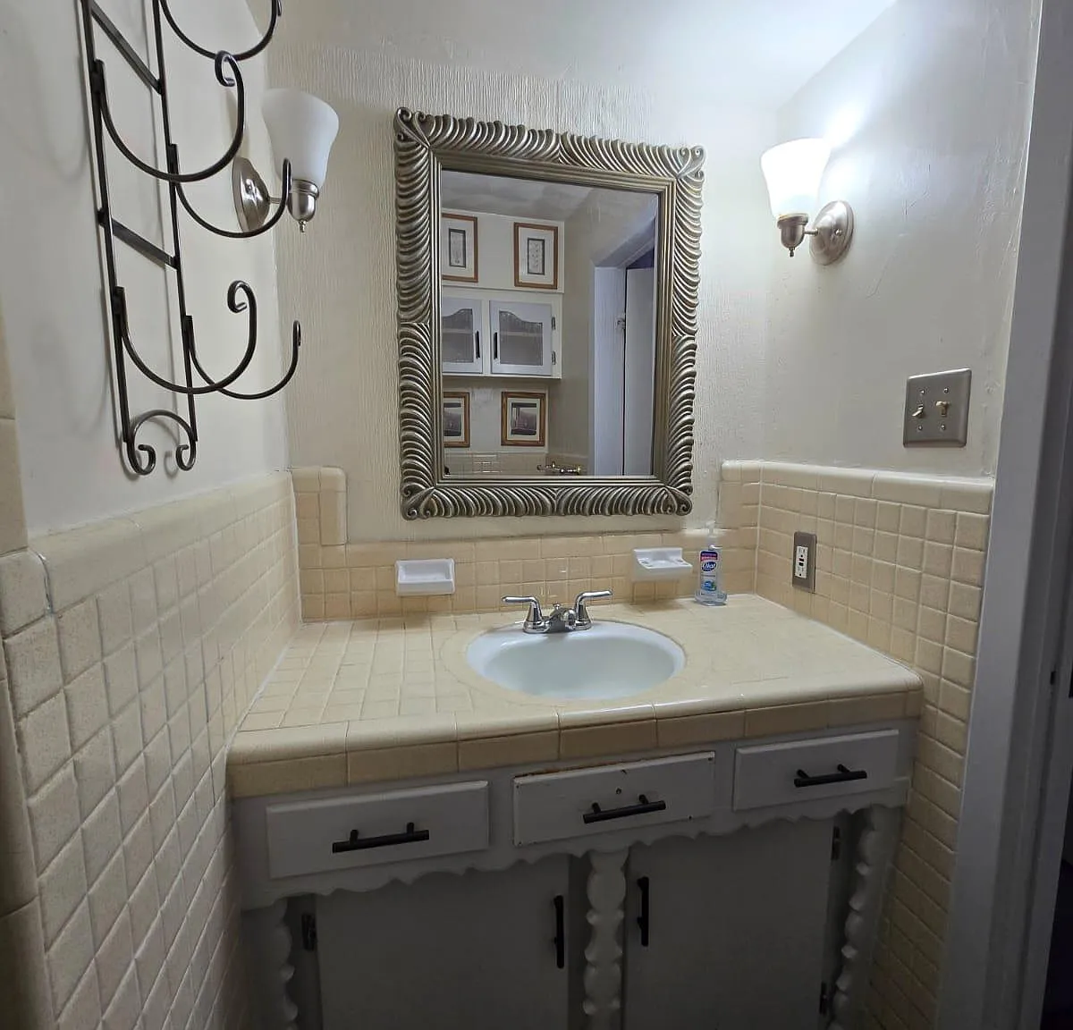 4 bed, 5.0 bath, 2340 sqft, $996 — Photo 4