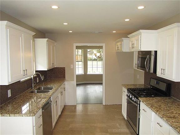 5th image of 2307 Perryland Dr