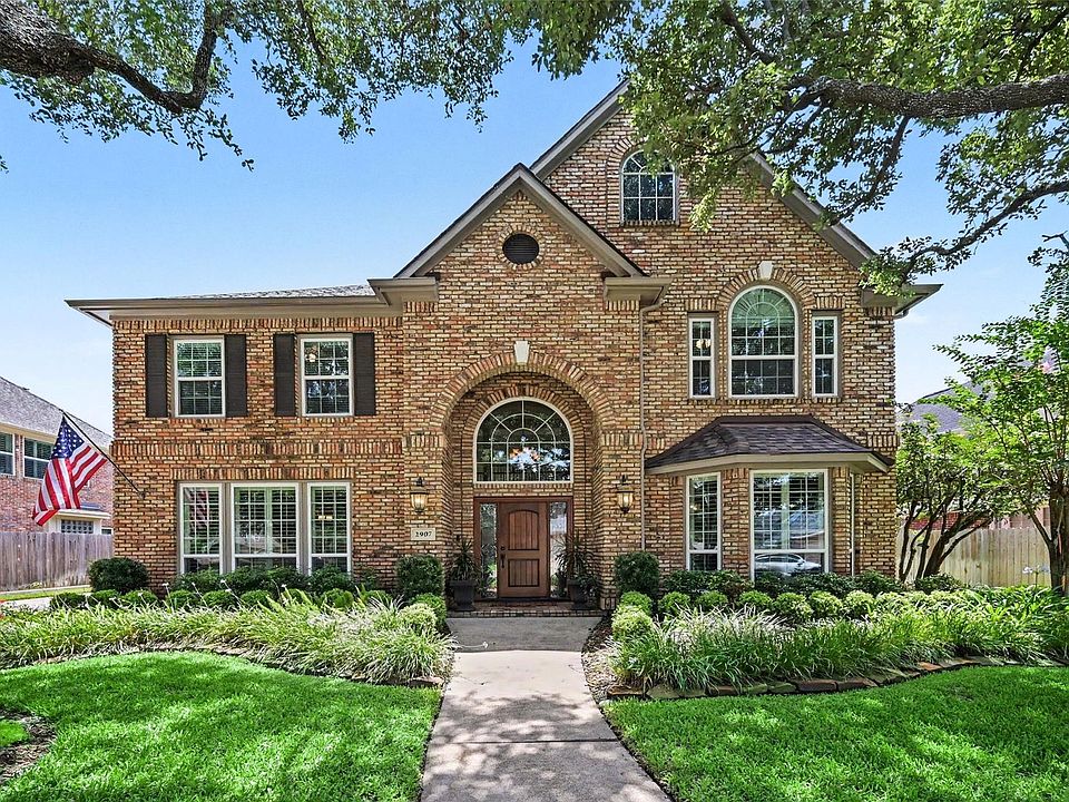 1st image of 2907 Winding Shore Ln