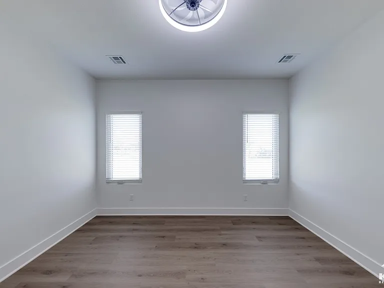 2336 N Stonecress St — Photo 10