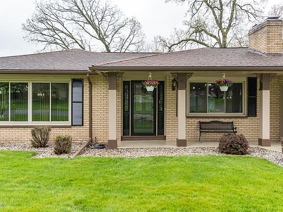 4th image of 5429 Woodmont Dr