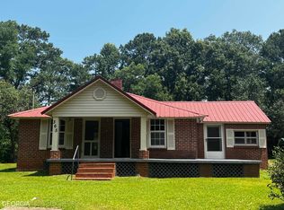 365 Summerhill Rd, Valley, AL 36854