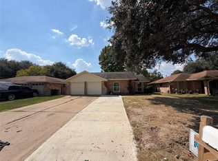 10215 Hannon Dr, Houston, TX 77040