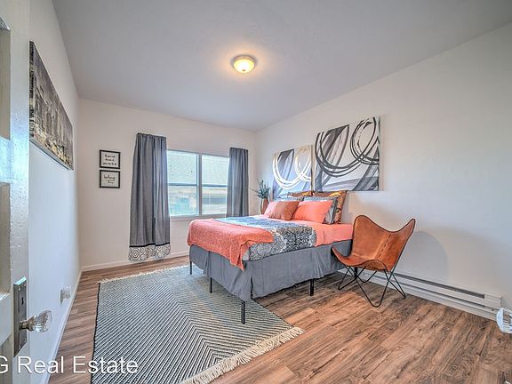 3rd image of 1049 43rd St APT D