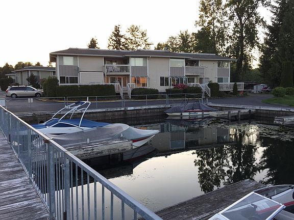 Boat Slip included