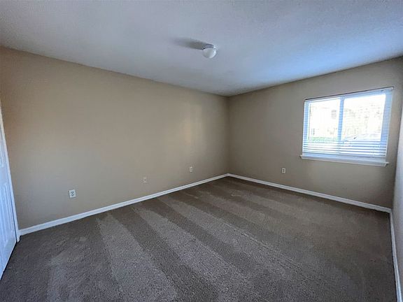 5th image of 1877 Toucan Way Unit 402