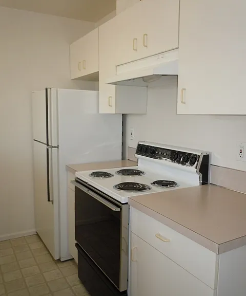 CL1210 — Photo 3
