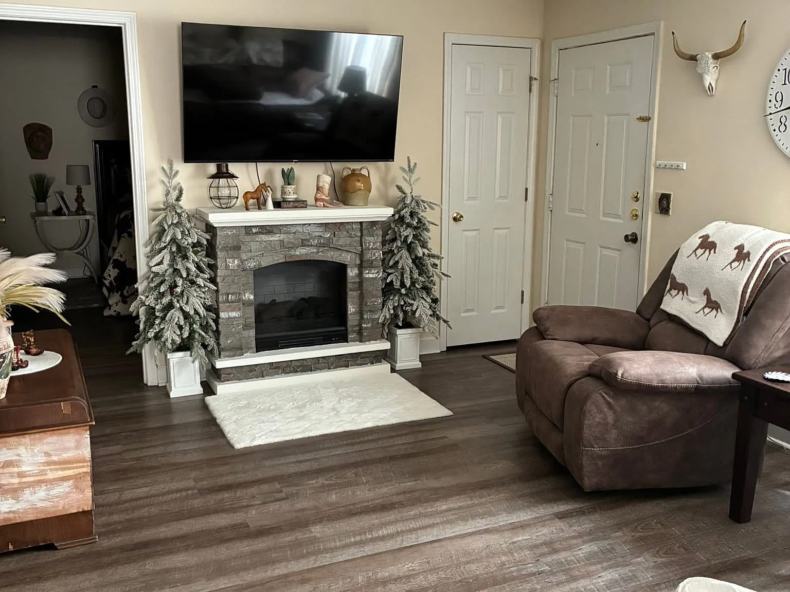 2 bed, 900 sqft, $900 — Photo 3