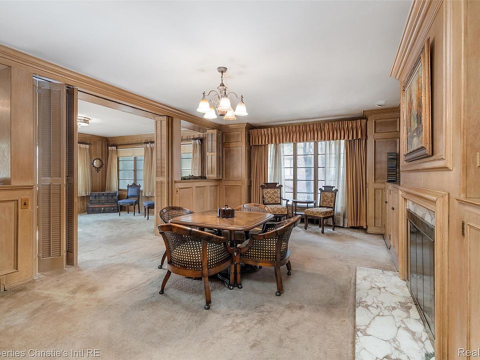 19262 Strathcona Dr, photo 10