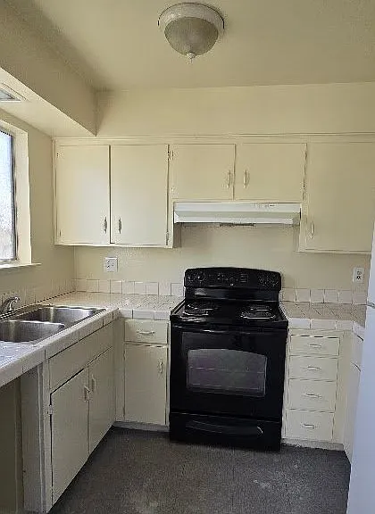 4240 E Clay Ave #4 — Photo 1