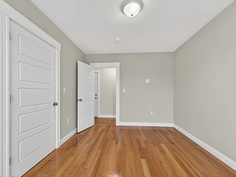 42 Almont St #STREET2L — Photo 21