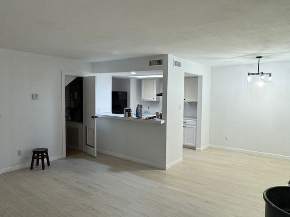 1116 Valley View Dr APT C