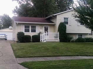 3301 E 40th Ct, Des Moines, IA 50317