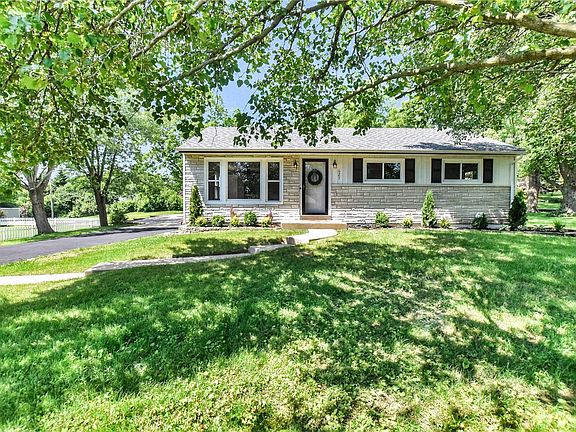 2nd image of 627 Highland Dr