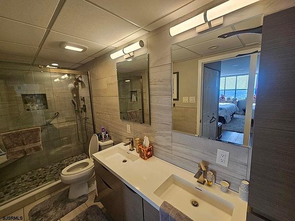 5th image of 100 S Berkley Sq #Penthouse 2g