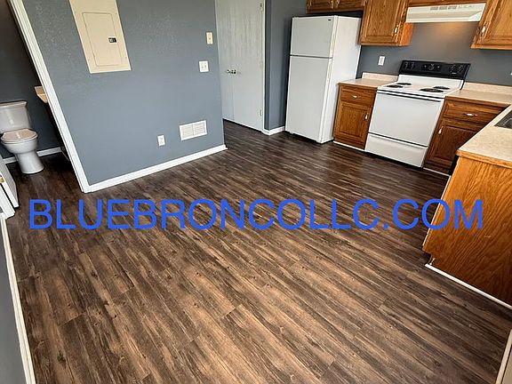 4th image of 621 Willow Ln APT B