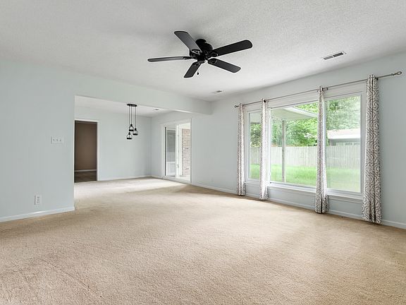 3rd image of 4904 N Tillotson Ave