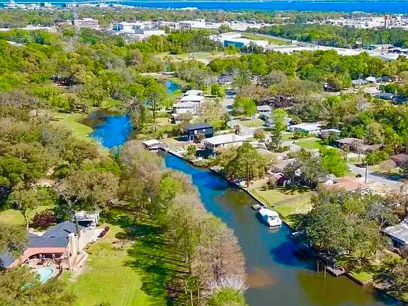 5th image of 3420 Bayou Dr