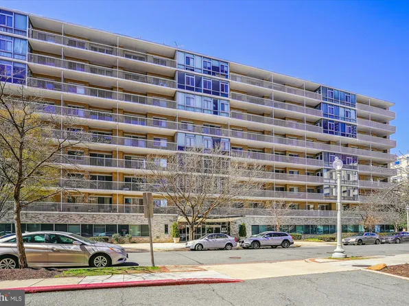 730 24th St NW APT 412, Washington, DC 20037