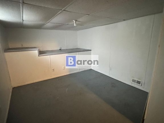 2nd image of 814 N Elmer St