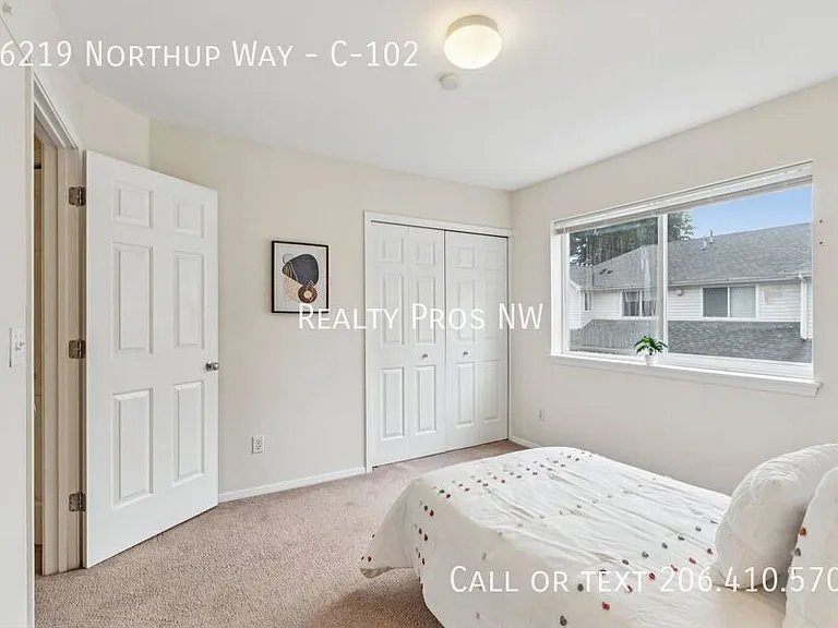 16219 Northup Way #C102 — Photo 30